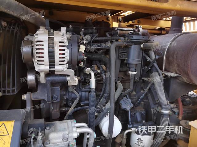 发动机整体俯视（整机外观）