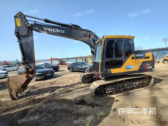 沃尔沃EC120D挖掘机