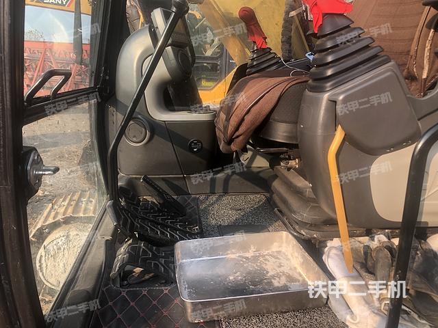 驾驶室整体（整机外观）