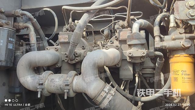 液压泵舱室正面整体（整机外观）