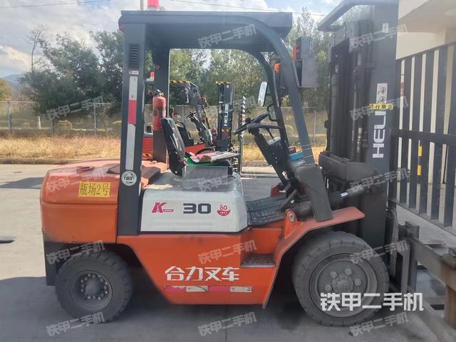 整机左侧（设备外观及核心部件）