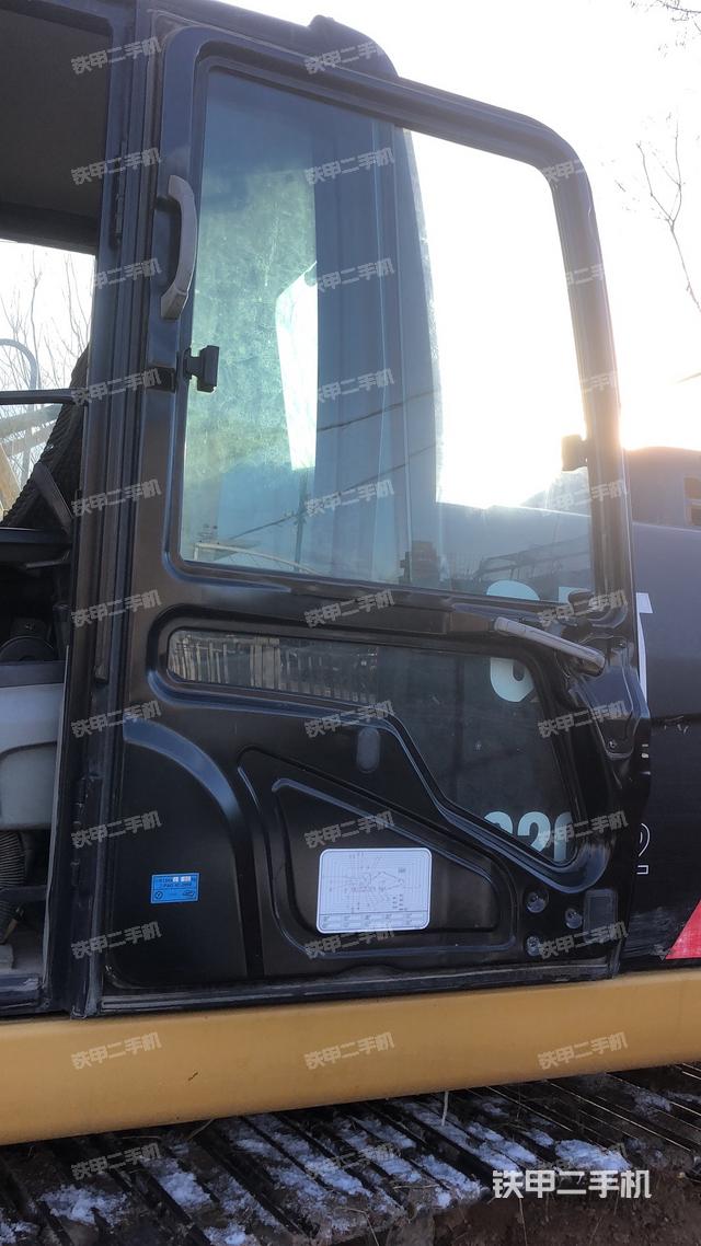 驾驶室整体（整机外观）