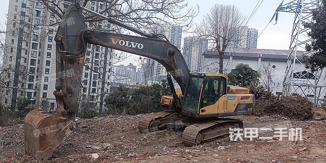 沃尔沃EC250D挖掘机