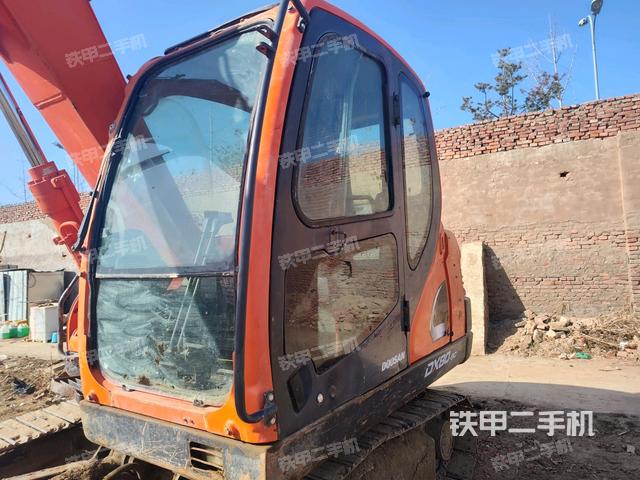  驾驶室正侧（驾驶室部分）