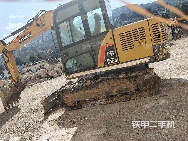 驾驶室整体（整机外观）