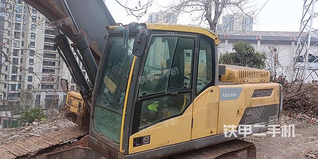 驾驶室整体（整机外观）