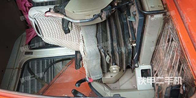 驾驶室整体（整机外观）