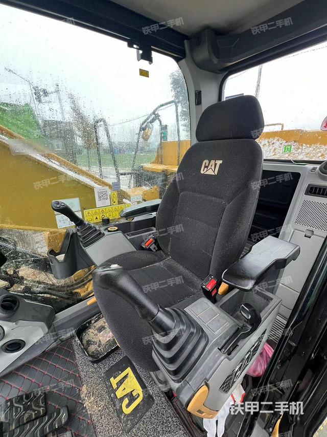 驾驶室整体（整机外观）