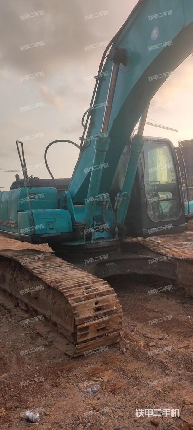 单侧履带整体（整机外观）