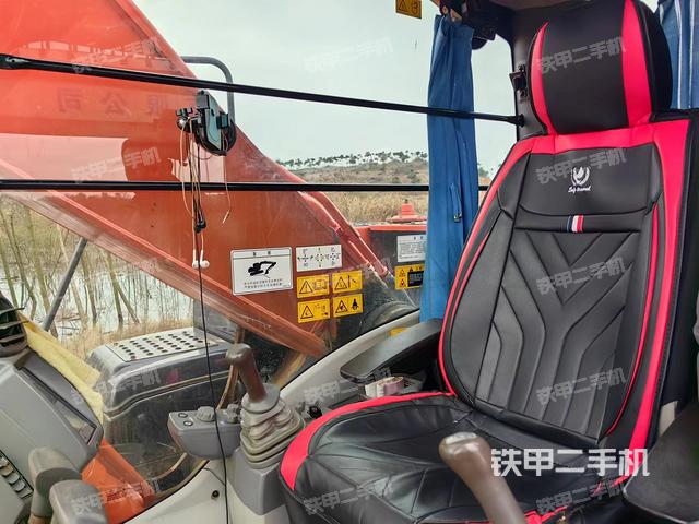 驾驶室整体（整机外观）