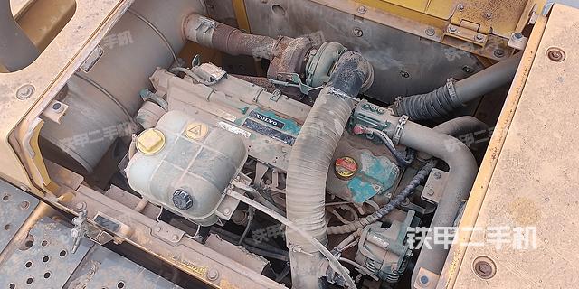 发动机整体俯视（整机外观）