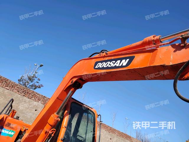 小臂整体右前（工作和回转装置）