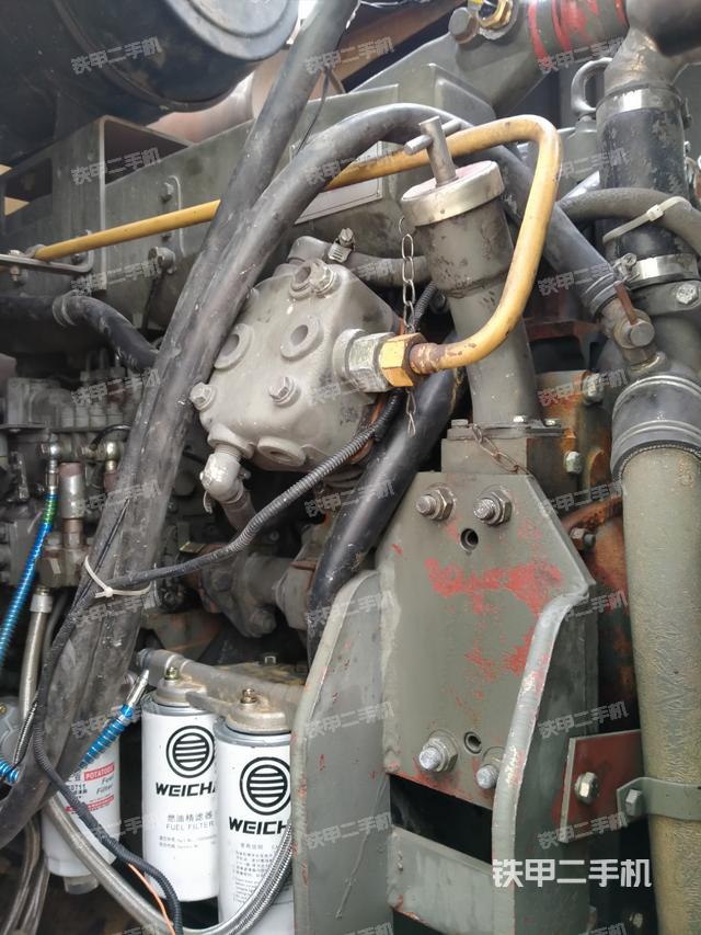 发动机左侧（整机外观及大件）