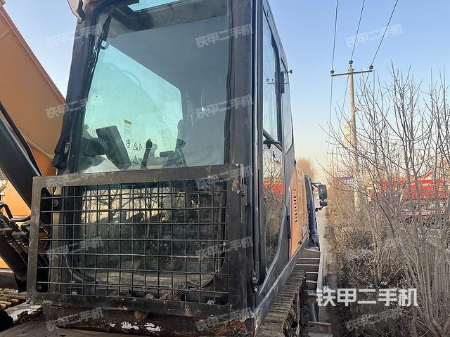 驾驶室整体（整机外观）