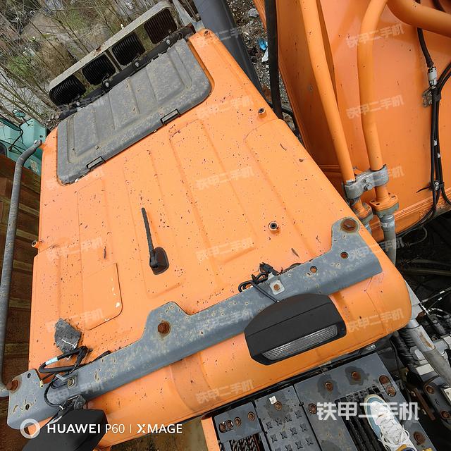 驾驶室顶部（整机外观）