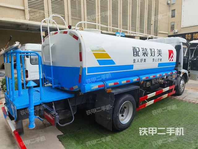 整机左侧（设备外观及核心部件）