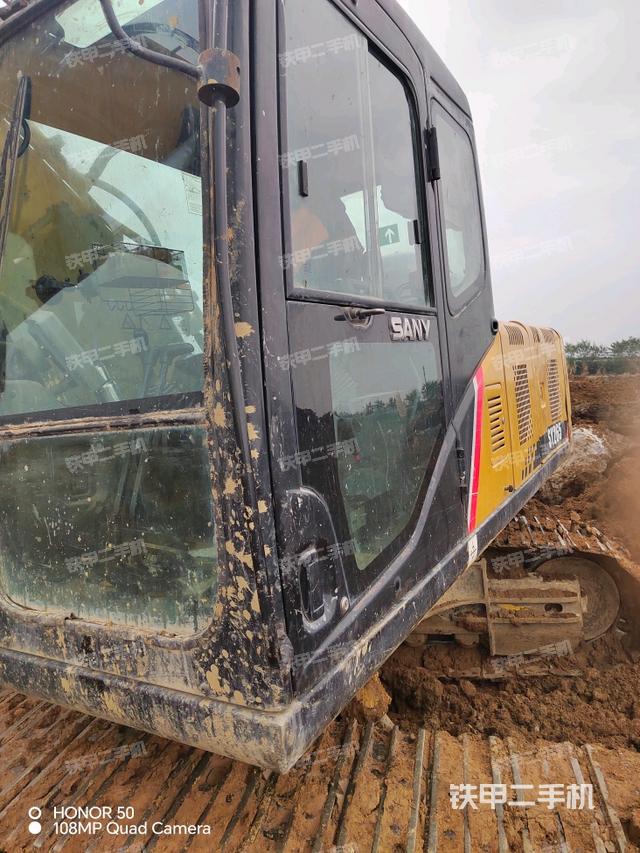 驾驶室整体（整机外观）