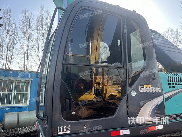 驾驶室整体（整机外观）