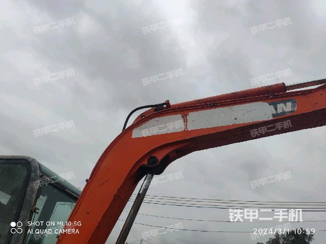 大臂整体 右侧(工作和回转装置) 大臂整体 右侧(工作和回转装置)