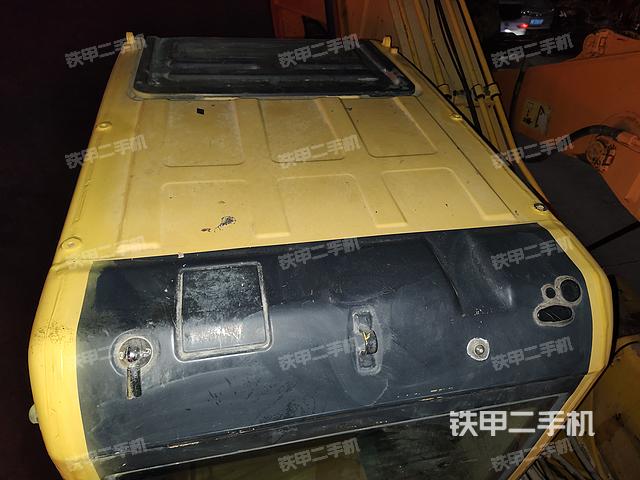 驾驶室顶部（整机外观）