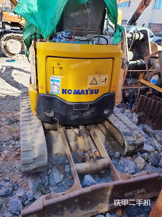 驾驶室顶部（整机外观）