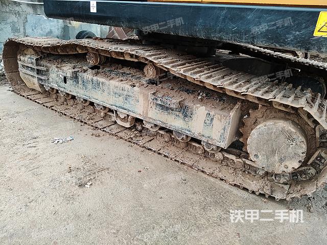 单侧履带整体（整机外观）