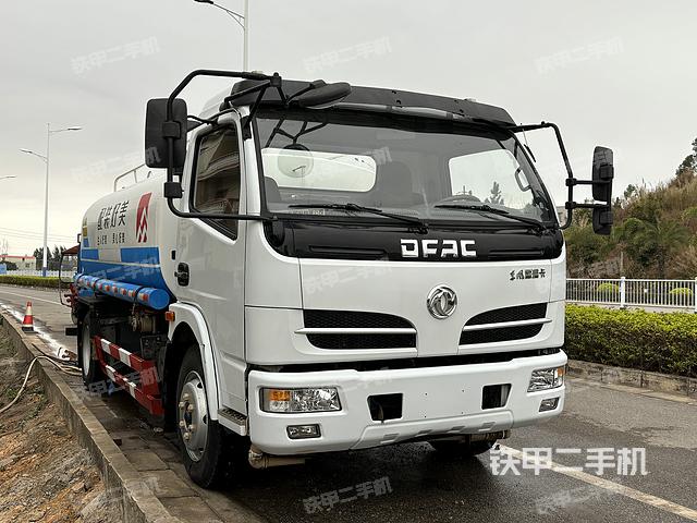 整机右后45°（设备外观及核心部件）