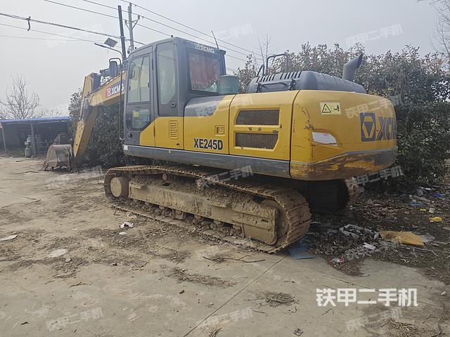 驾驶室整体（整机外观）