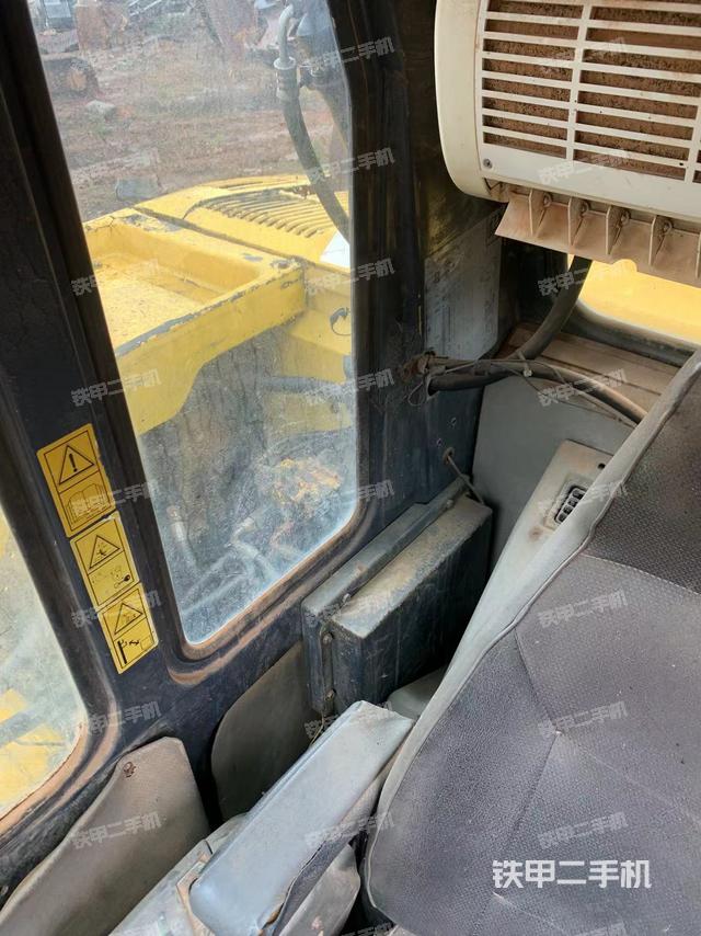 驾驶室整体（整机外观）