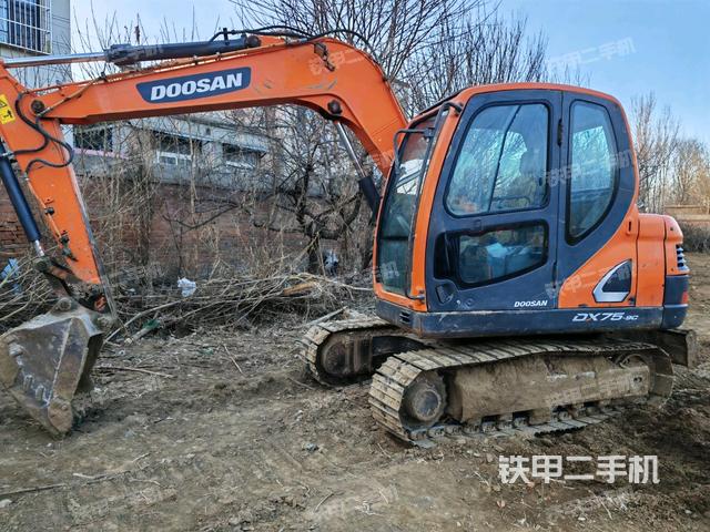 斗山DX75-9C挖掘机