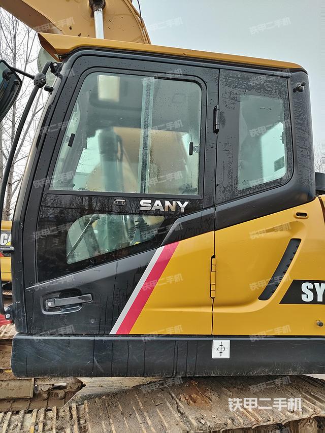 驾驶室整体（整机外观）