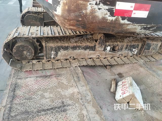 单侧履带整体（整机外观）