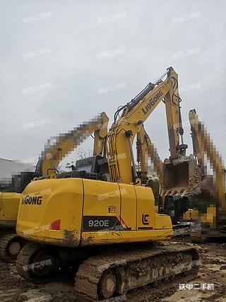 柳工CLG915E挖掘机实拍图片