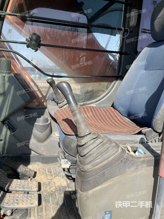 驾驶室整体（整机外观）