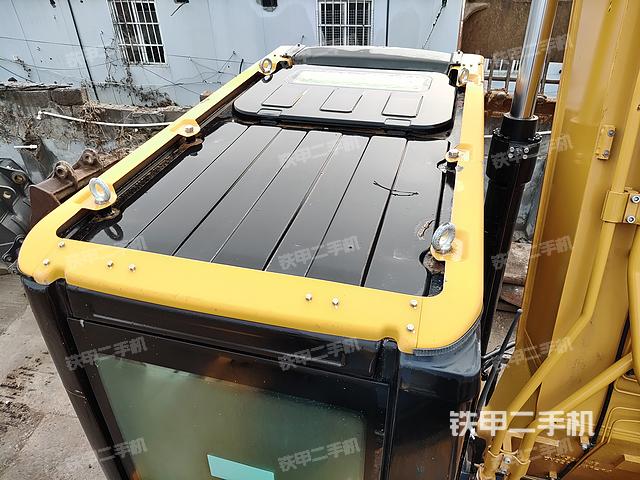 驾驶室顶部（整机外观）