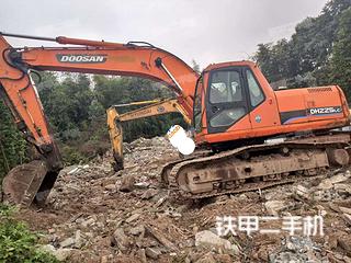 斗山DH220LC-7挖掘机实拍图片