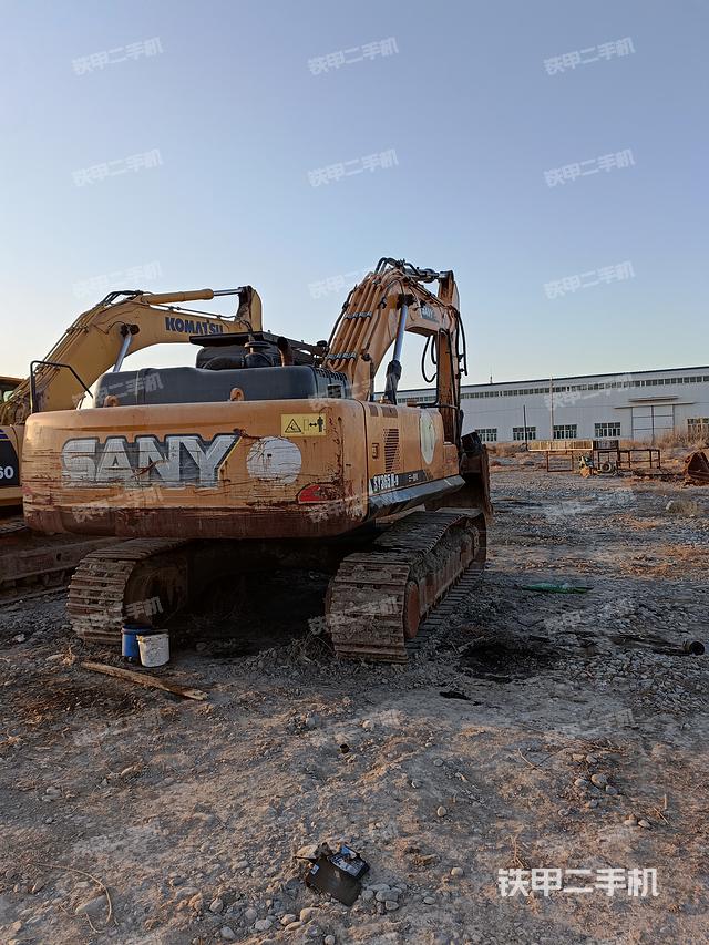 驾驶室顶部（整机外观）