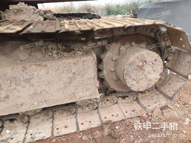 右导向轮(行走机构) 右导向轮(行走机构)