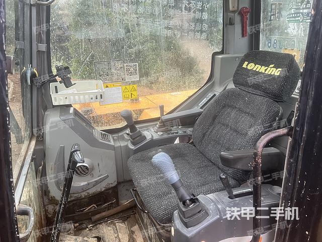 驾驶室整体（整机外观）