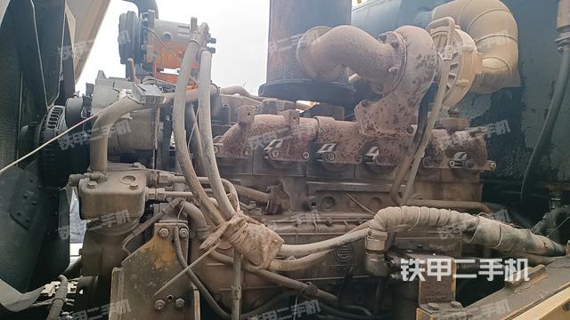 发动机左侧（整机外观及大件）