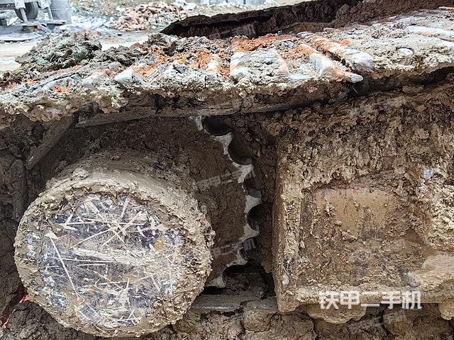 单侧履带整体（整机外观）