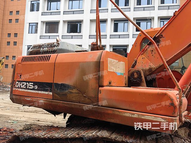 斗山DH215-9挖掘机