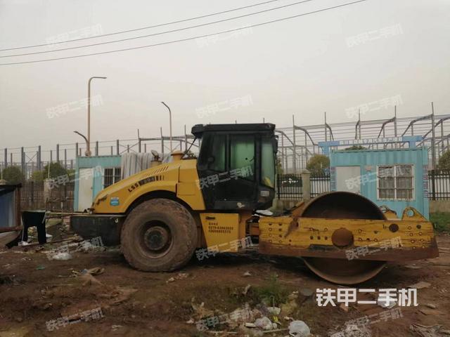 整机右侧（设备外观及核心部件）