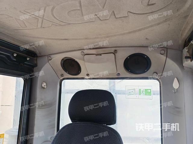 驾驶室顶部（整机外观）