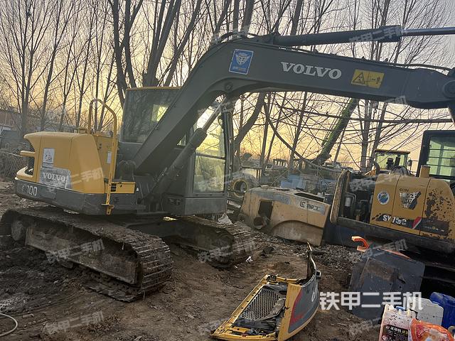 沃尔沃EC80D挖掘机