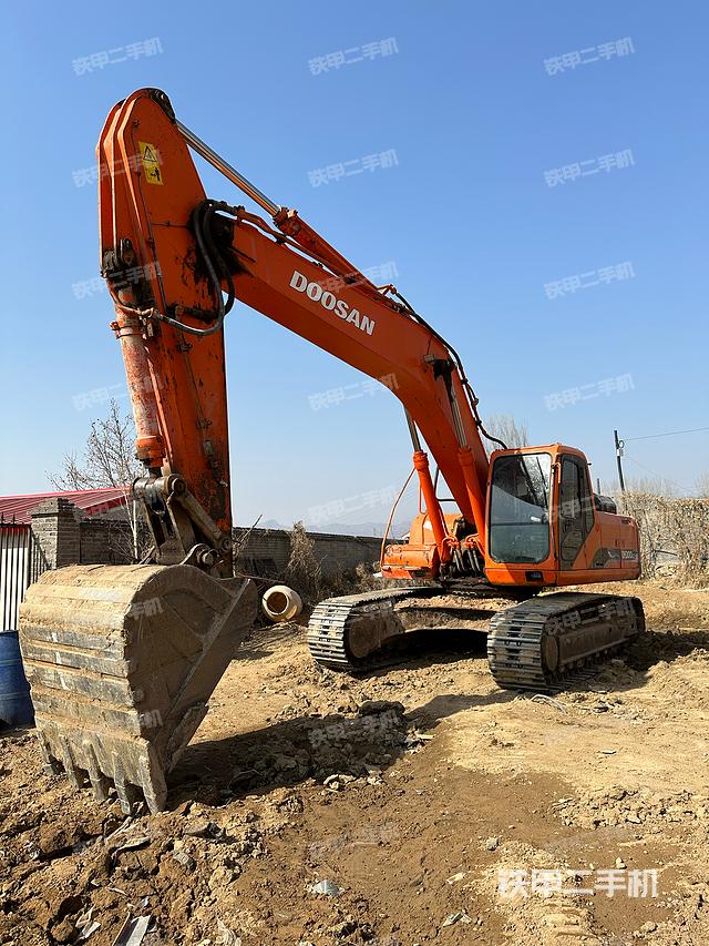 斗山DH300LC-7挖掘机