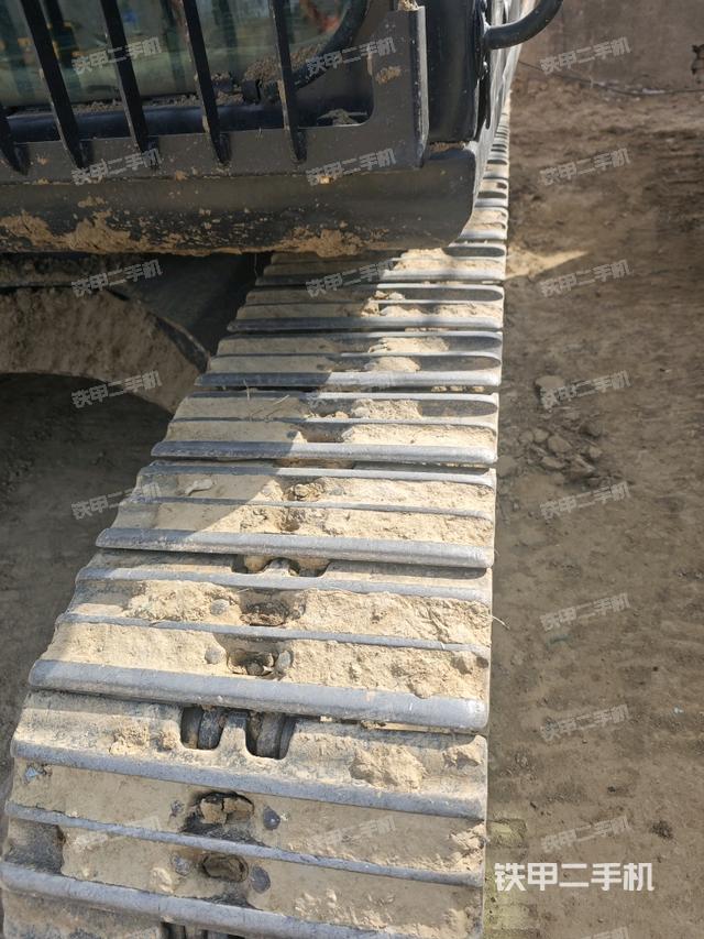 左侧履带整体 （行走机构）