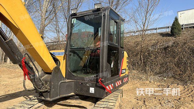 驾驶室整体（整机外观）