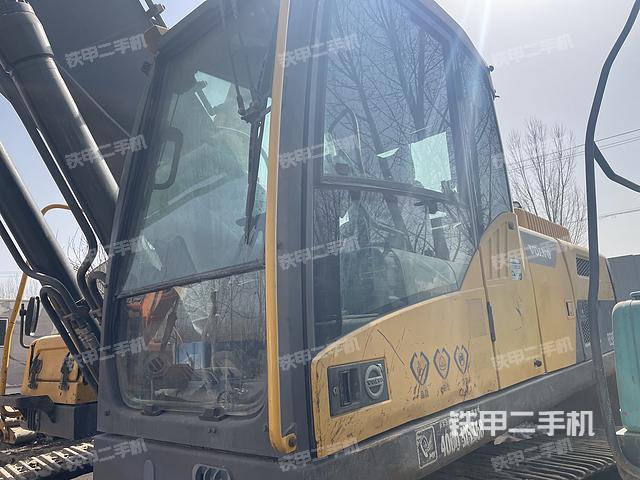 驾驶室整体（整机外观）