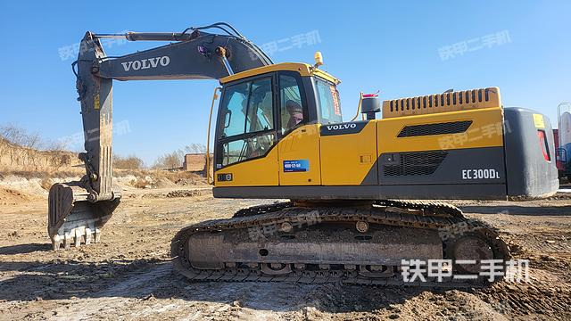 沃尔沃EC250D挖掘机